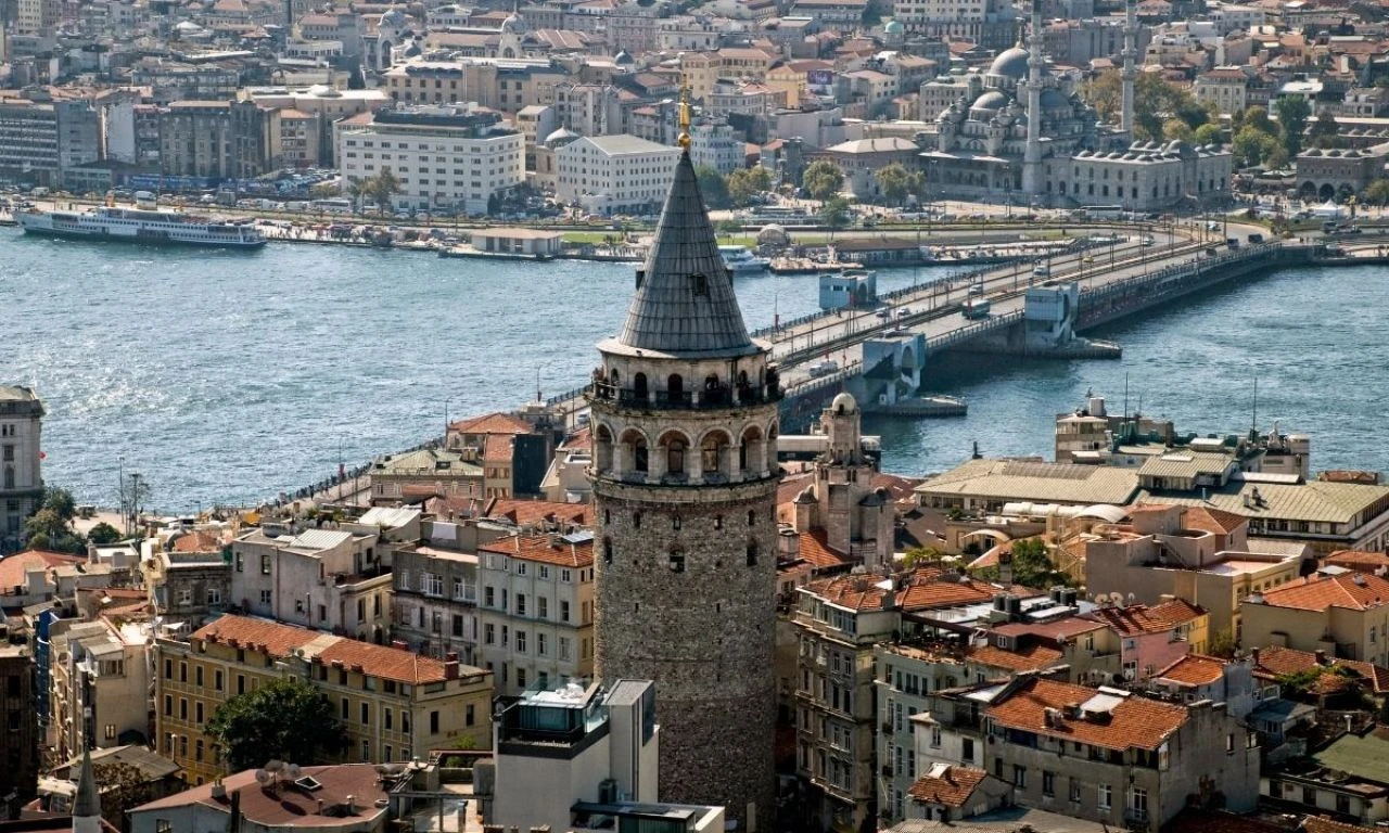 Tatilde Türkiye’nin çekiciliği arttı, turist harcama rekoru kırdı!