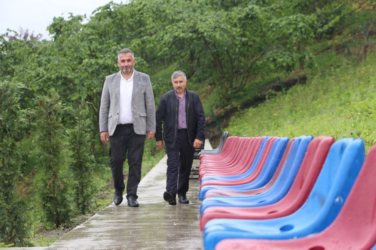 Bu mezarlığı görenler şaşıp kalıyor! Trabzonspor'dan tribün koltuğu talep ediyorlar - 2. Resim