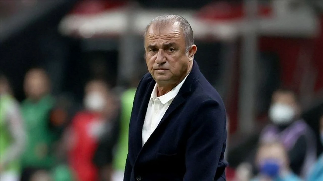 Fatih Terim Panathinaikos'ta bu sezon 14 galibiyet, 6 beraberlik, 6 mağlubiyet aldı - 1. Resim