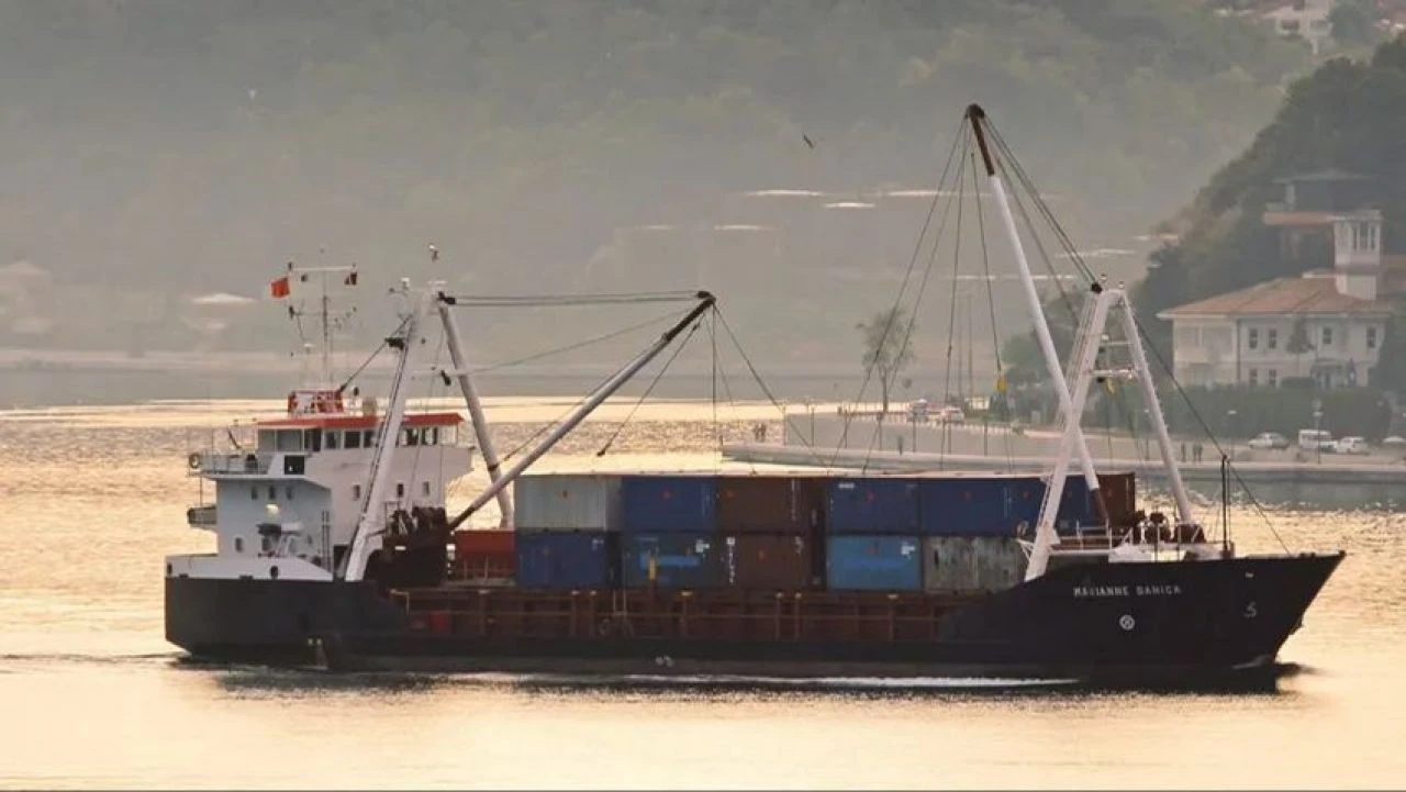 Filistin'i tanımaya hazırlanan İspanya'dan İsrail'e soğuk duş: Silah taşıyan gemiyi limana sokmadı - 1. Resim