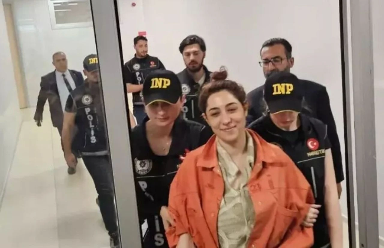 Kalben'i yakan görüntüleri en yakınları paylaşmış! Olayın arkasından şantaj çıktı