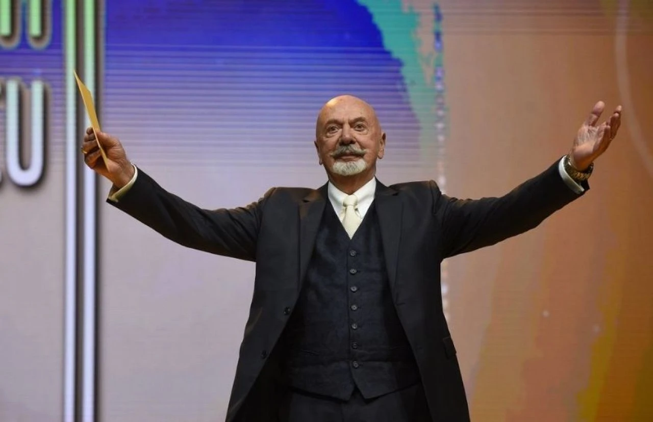 Kültür ve Turizm Bakanı Mehmet Nuri Ersoy'dan Erkan Yolaç için başsağlığı mesajı