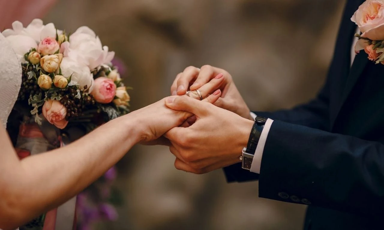 Evleneceklere verilen 150 bin TL kredi desteği için kritik karar! KDK’dan yaş şartı önerisi geldi