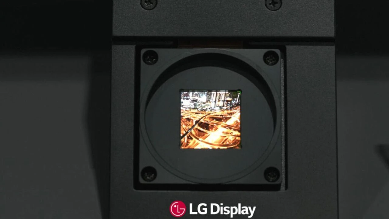 LG, 3 boyutlu görüntü üretebilen yeni akıllı saat ekranını duyurdu - 2. Resim
