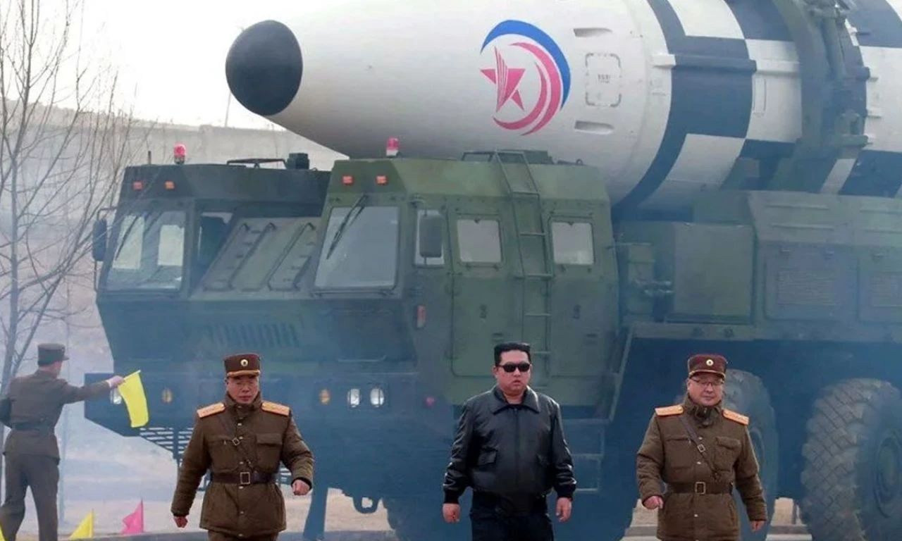 Navigasyonlu taktik balistik füze ateşlendi: Açıklamalar peş peşe geldi - 1. Resim