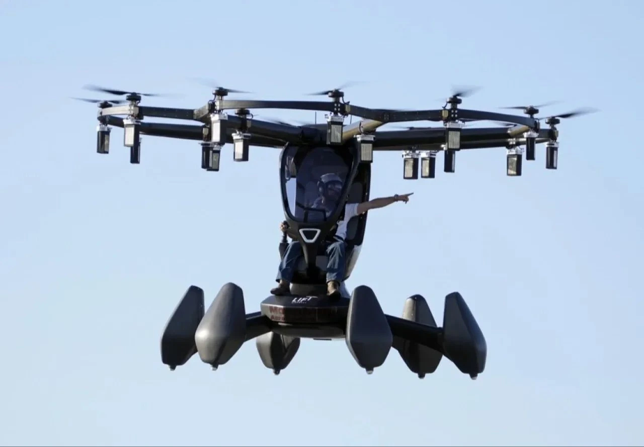 Tek kişilik uçan araba Hexa gösteri uçuşu yaptı: Trafik sorununu çözecek, afetle mücadelede etkili olacak - 2. Resim