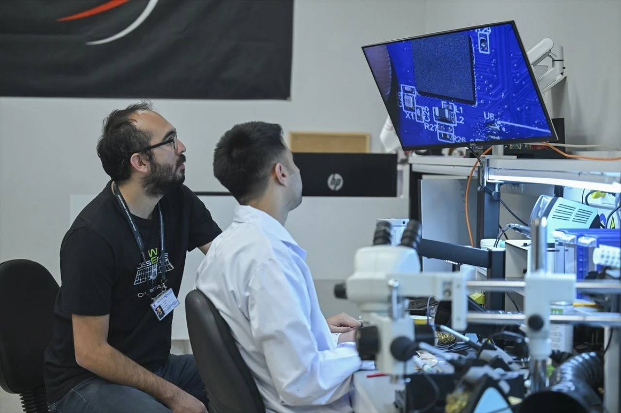 Türk mühendislik harikası... İlk takım uyduları fırlatma için yola çıktı - 4. Resim