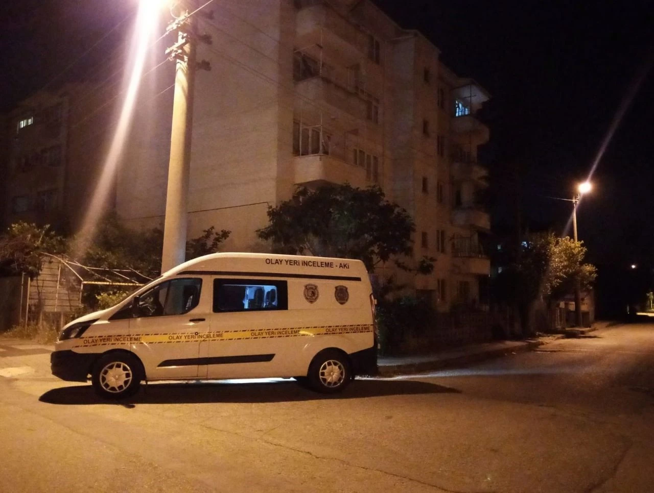 Geçen sene boşandığı kadının yolunu kesip, kanlar içinde bıraktı!