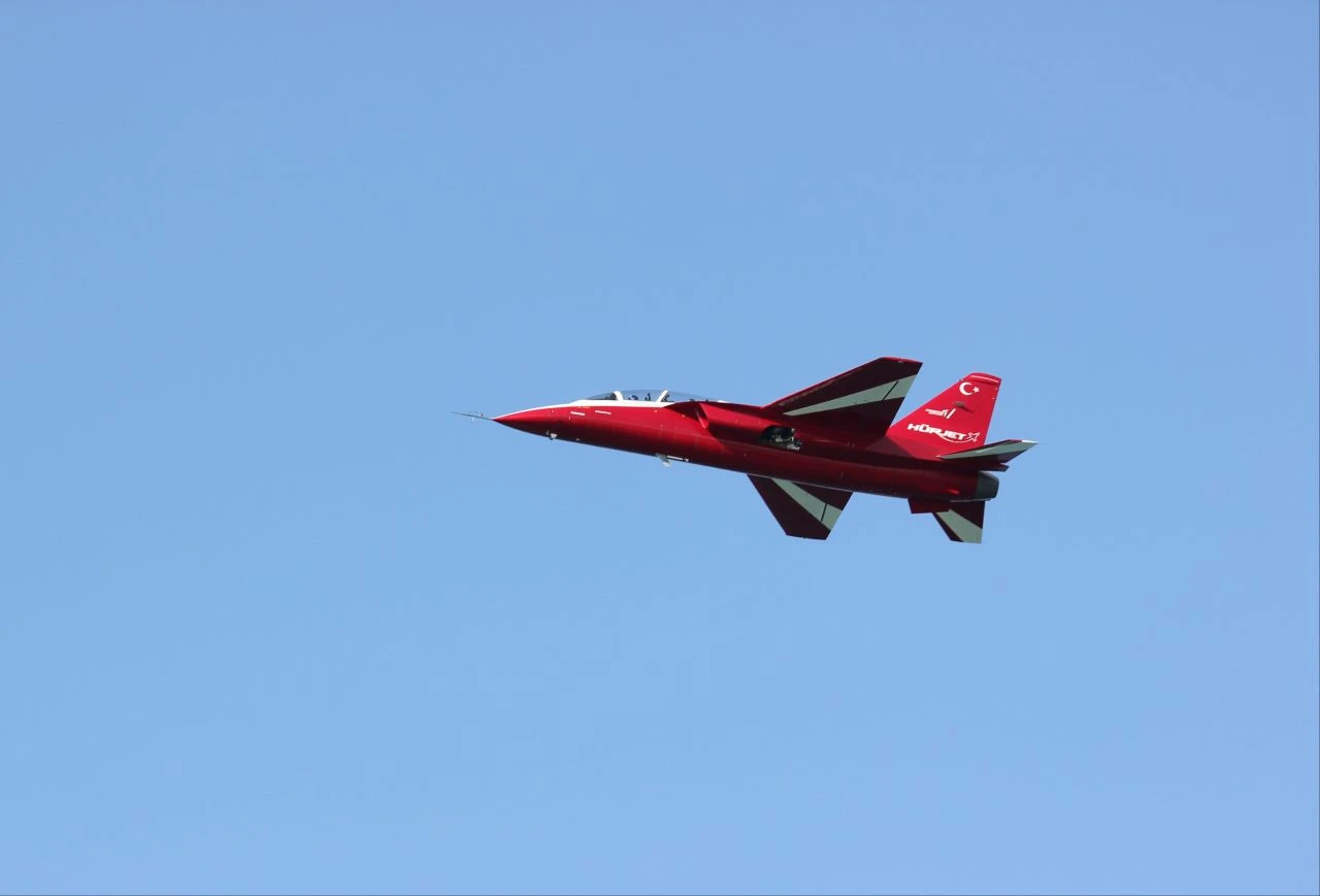 HÜRJET'in ilk gösterisi nefes kesti! 19 Mayıs'ta bir ilki yaptı