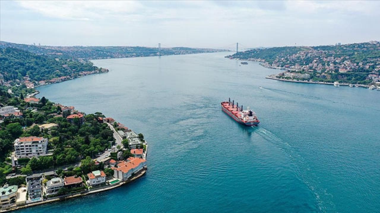 İstanbul Boğazı&#039;nda gemi trafiği normale döndü