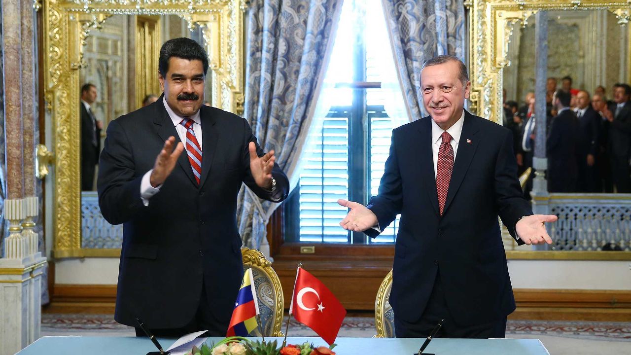 Maduro Türkiye ile anlaşmayı canlı yayında imzaladı Erdoğan&#039;a selam gönderdi
