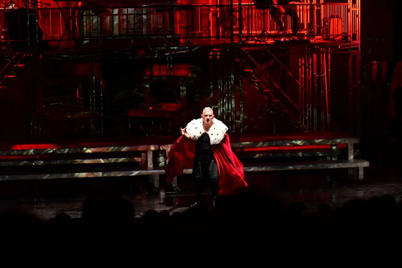 Okan Bayülgen zor kararını duyurdu: "30 yıl yaptık artık gücüm yok" - 1. Resim