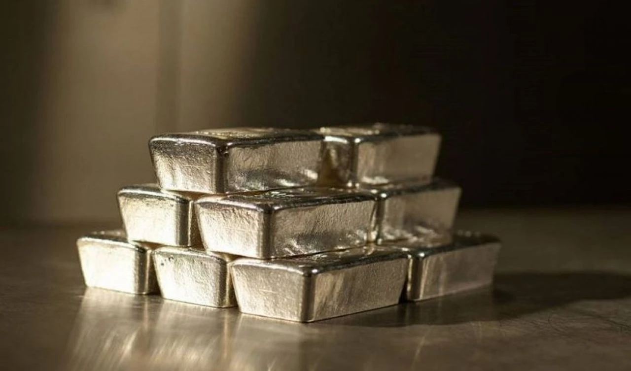 Altın ve gümüşte yeni rekorlar yolda! İslam Memiş Reisi'nin ölümü sonrası piyasaları yorumladı