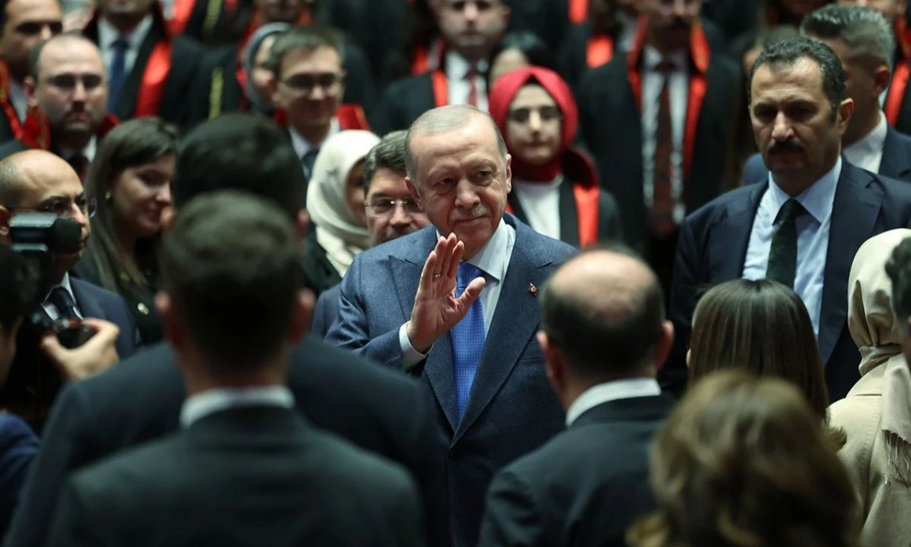 Cumhurbaşkanı Erdoğan'dan FETÖ ve destekçilerine net mesaj: Peşlerini asla bırakmayacağız