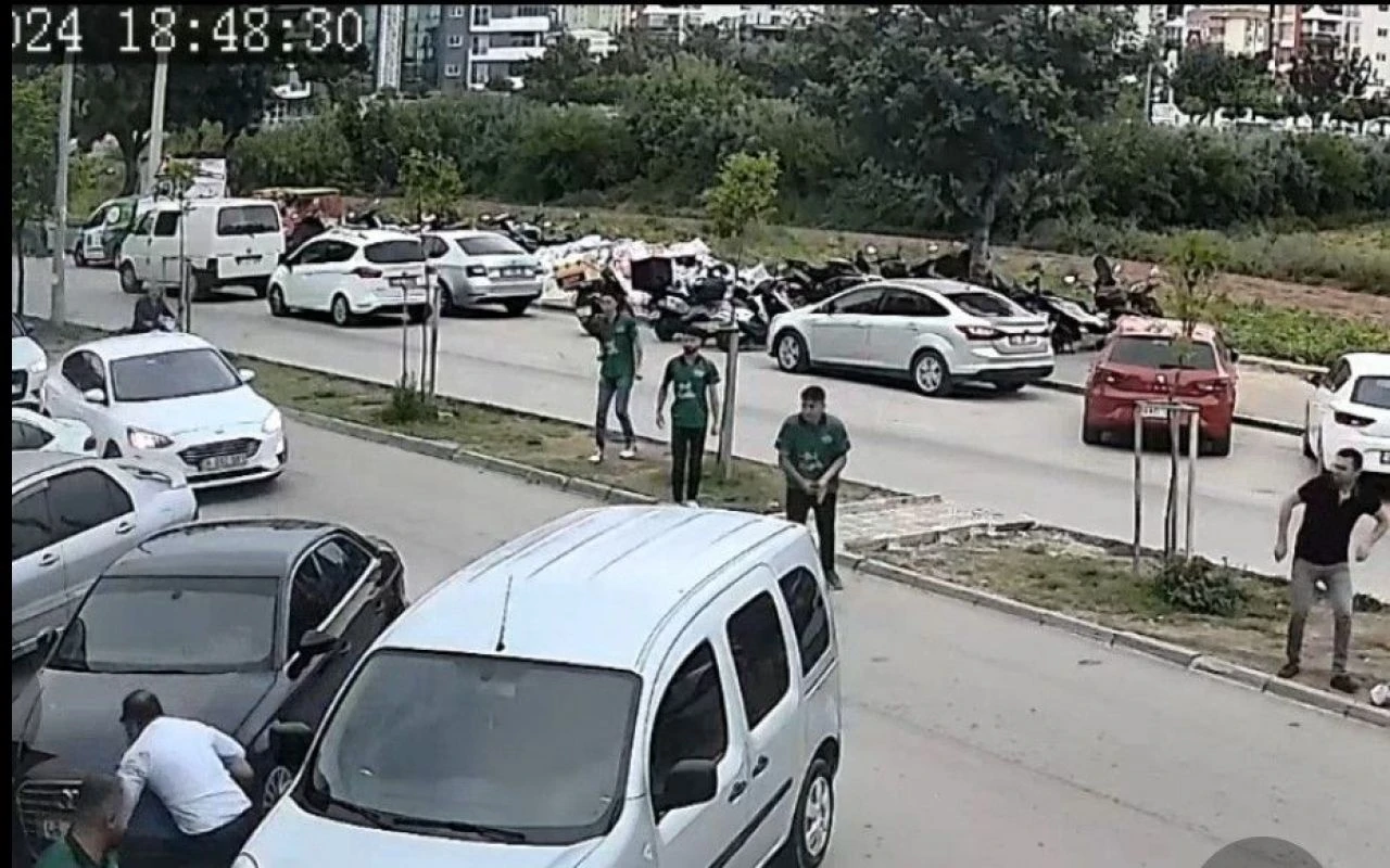 Darp edilen kurye dehşet saçtı: O anlar kamerada