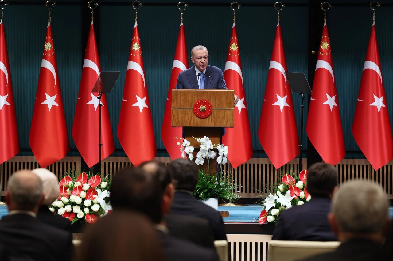 Erdoğan'dan İran Cumhurbaşkanı Reisi'nin ölümü sonrası flaş karar: 1 günlük milli yas ilan edildi - 2. Resim