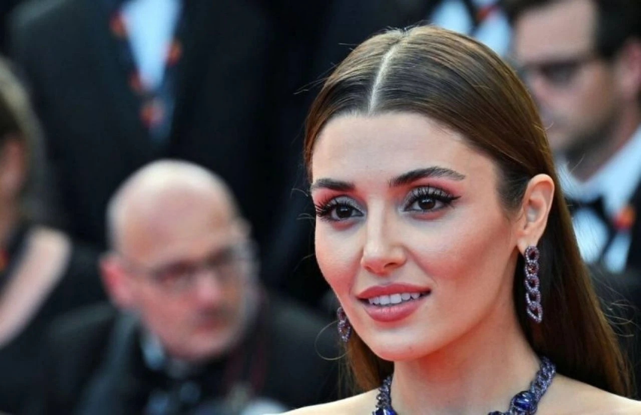 Esra Dermancıoğlu, Cannes'a giden oyuncuları yerden yere vurdu
