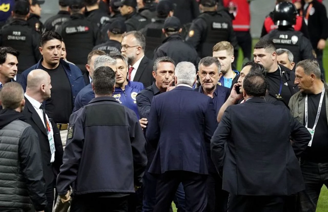 Fenerbahçe cephesinden Dursun Özbek'e cevap! - 1. Resim