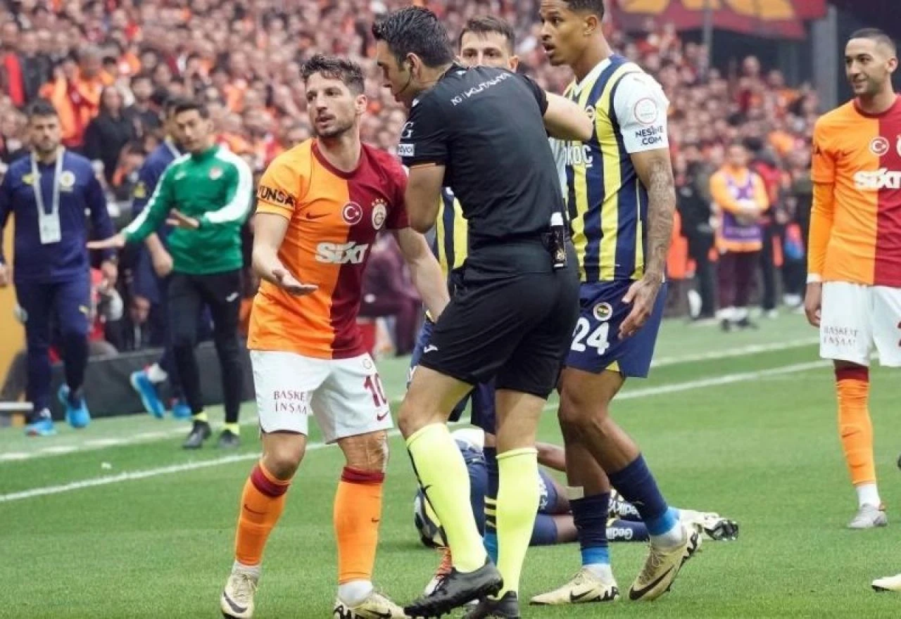 Galatasaray'ın 24 maçlık yenilmezlik serisi Fenerbahçe'de yıkıldı! - 2. Resim