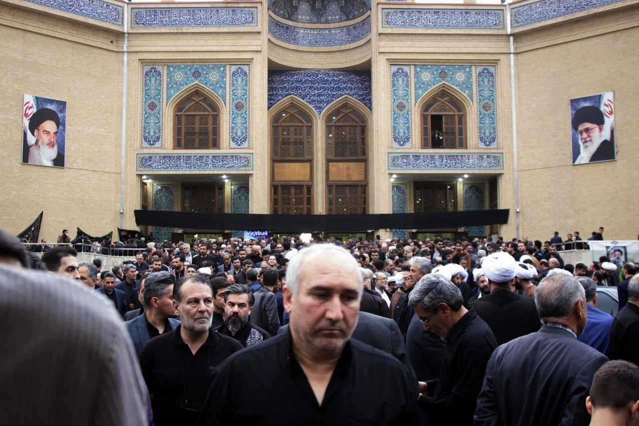 Reisi için matem törenleri düzenlendi, sevenleri gözyaşı döktü - 4. Resim