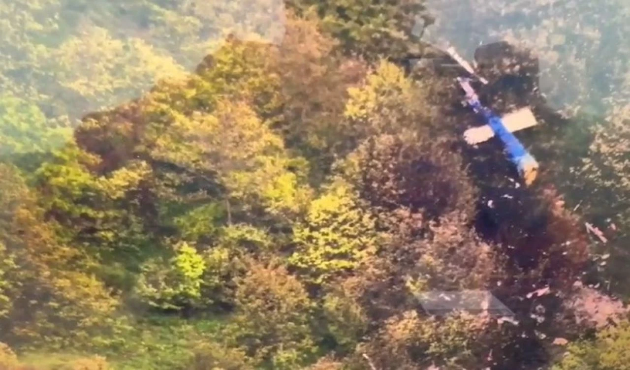 Reisi'yi taşıyan helikopterin enkazından en net görüntü - 2. Resim