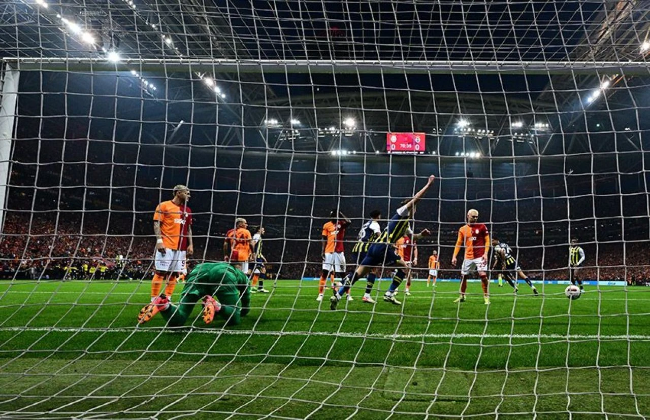 Süper Lig'de şampiyonluk düğümü çözülüyor! İşte son hafta maçları - 1. Resim