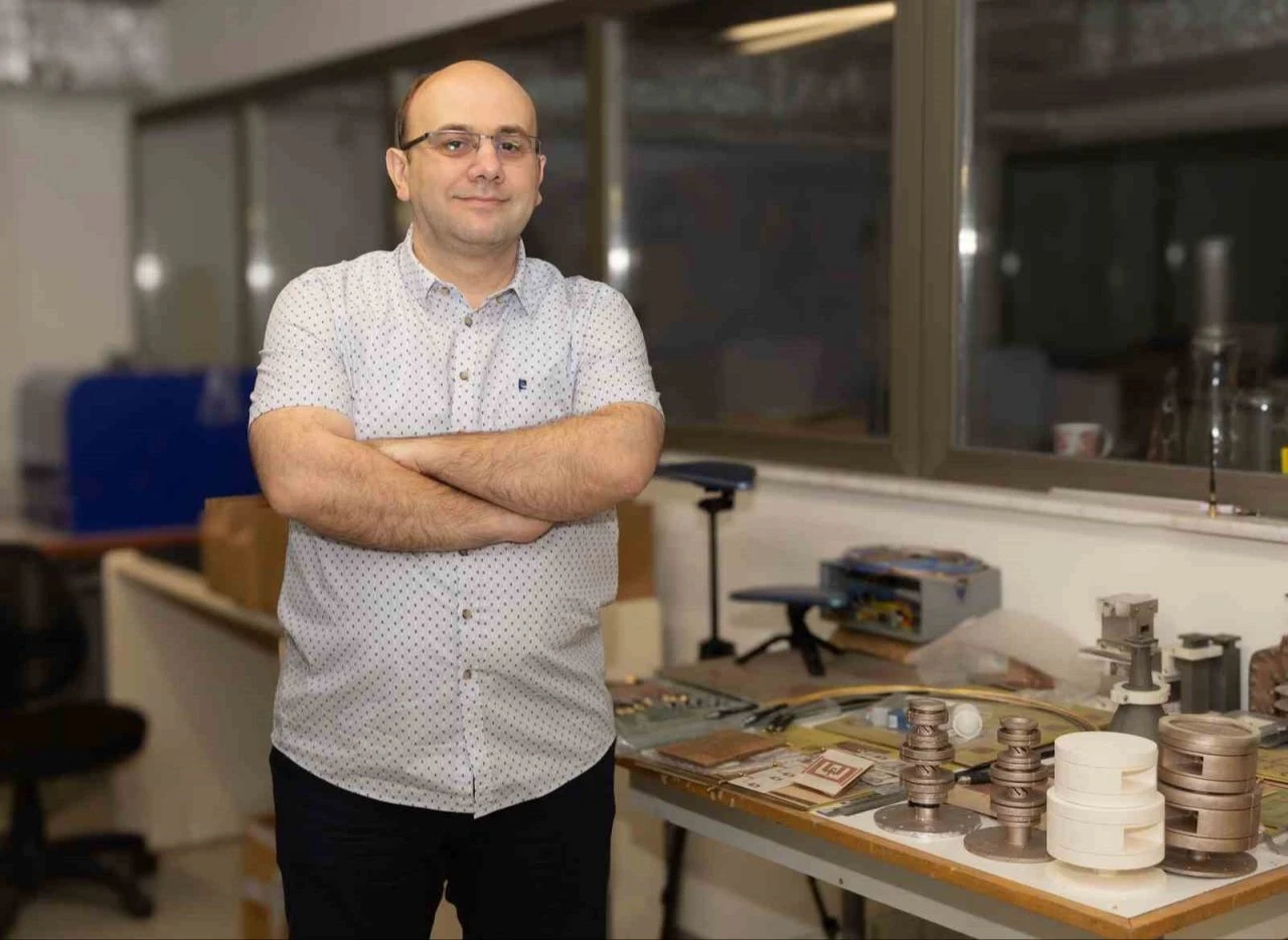 TÜRKSAT 6A uzay yolculuğuna hazır: Yaşar Üniversitesi, yerli uydunun kritik ekipmanlarını tasarladı - 1. Resim