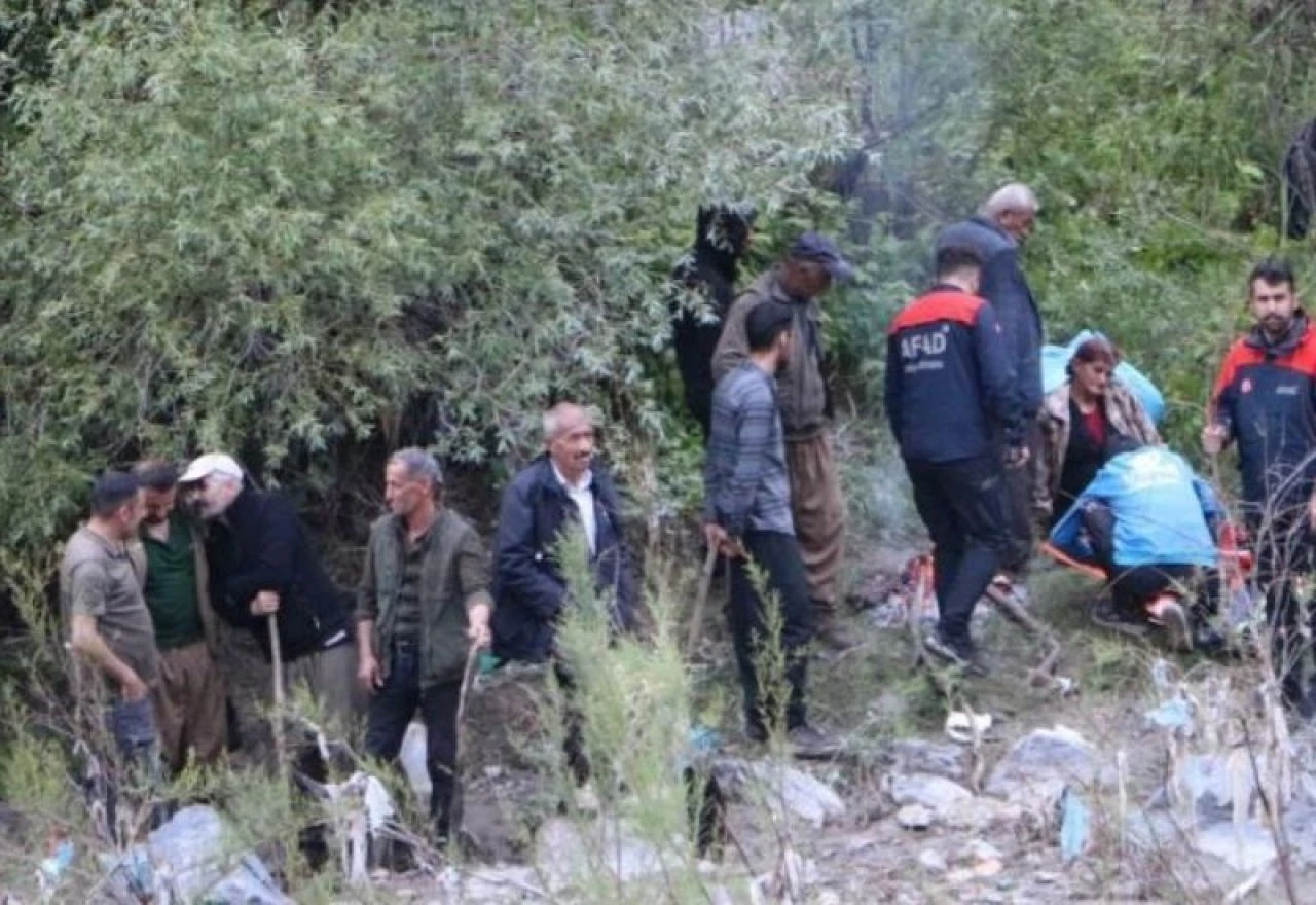 Askeri helikopter devrede! Mehmetçik ağaçtan düşen kadın için seferber oldu
