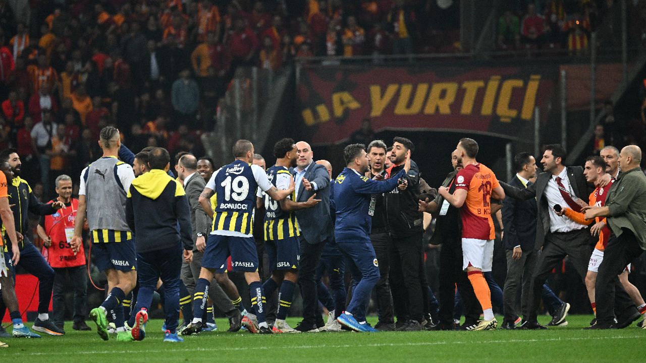 Galatasaray-Fenerbahçe derbisinin PFDK sevkleri açıklandı!