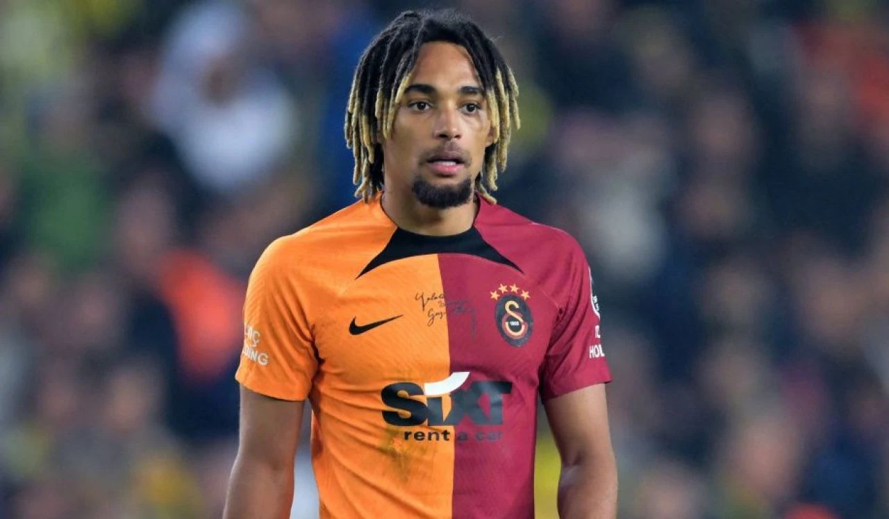 Galatasaray'dan Bayern Münih'e transfer olan Sacha Boey, Bayern'den ayrılmak istemediğini açıkladı - 1. Resim