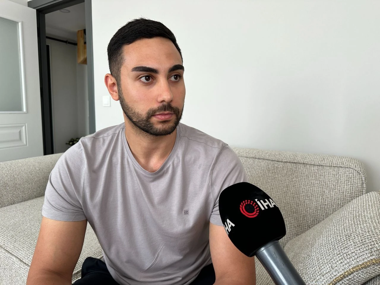 Yeni evli çifte büyük şok! 22 dakikada düğün takıları çalındı