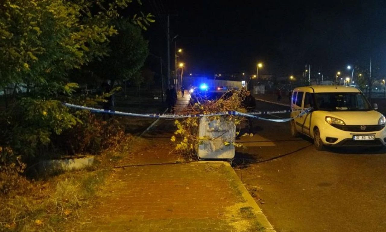 Bebeğini tuvalette doğurup çöpe attı! Cani annenin ifadesi kan dondurdu: Çöp diye babama verdim o attı - 4. Resim