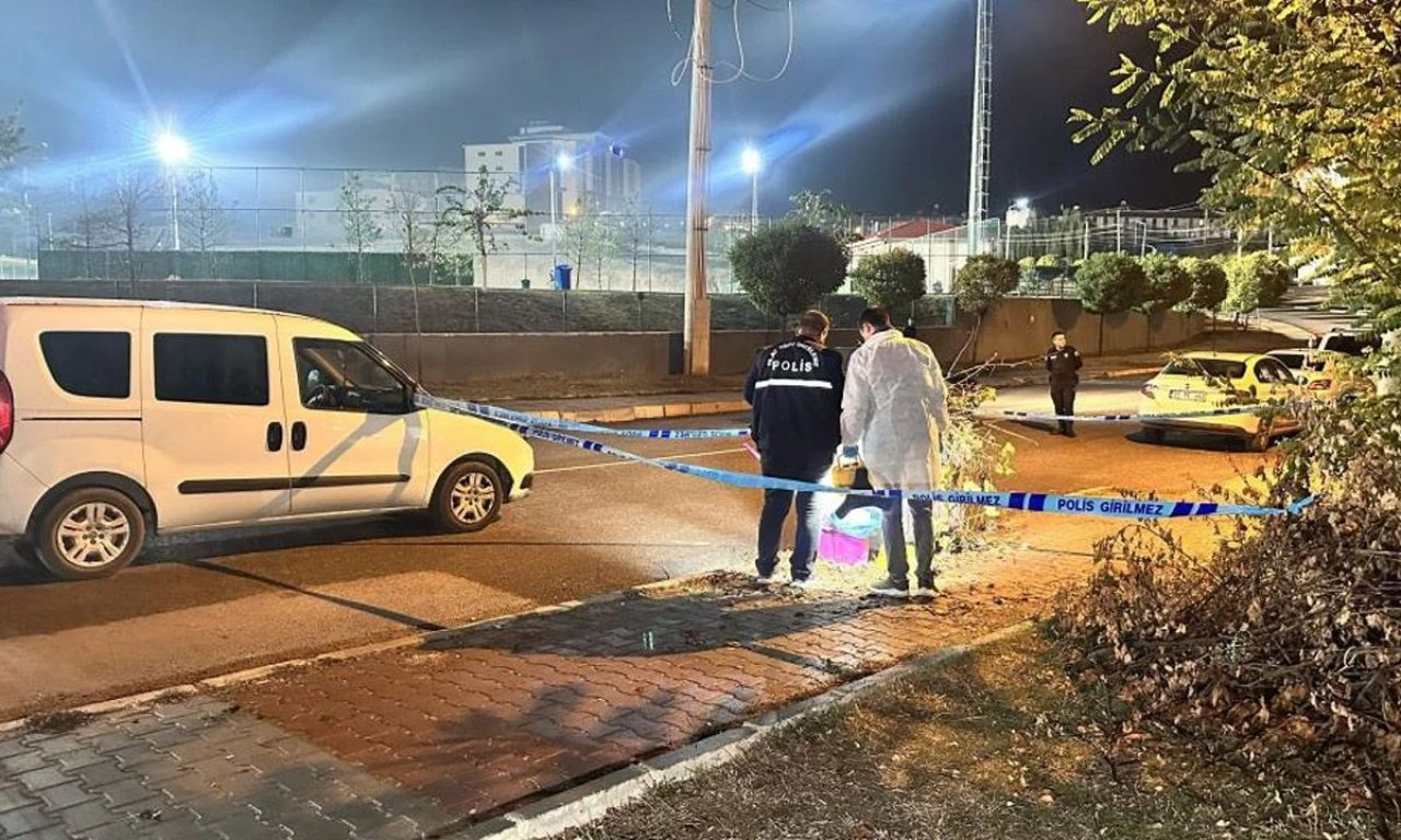 Bebeğini tuvalette doğurup çöpe attı! Cani annenin ifadesi kan dondurdu: Çöp diye babama verdim o attı - 1. Resim