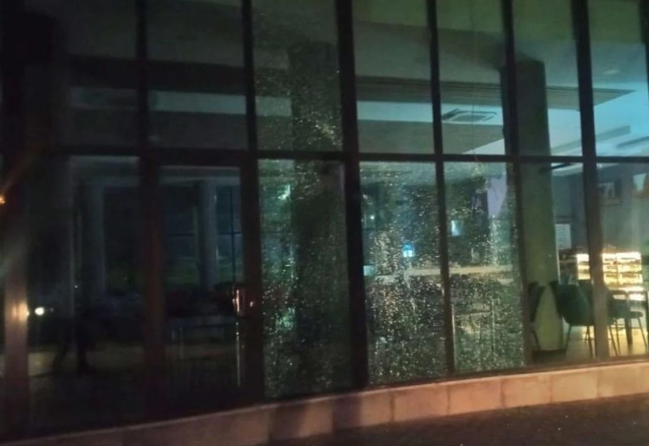 Diyarbakır’da üniversiteye silahlı saldırı! - 1. Resim
