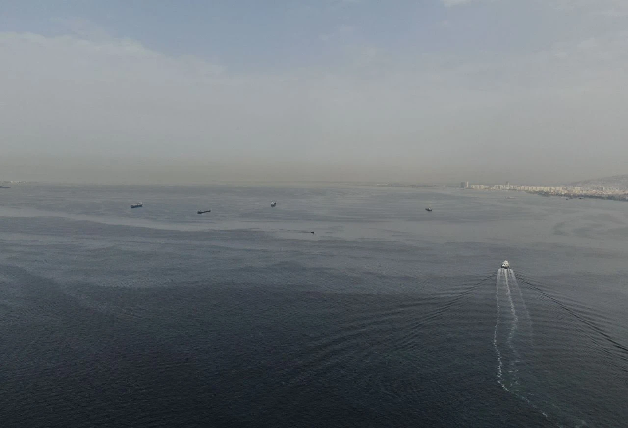 Hava griye döndü! İzmir'de çöl tozu kabusu - 1. Resim