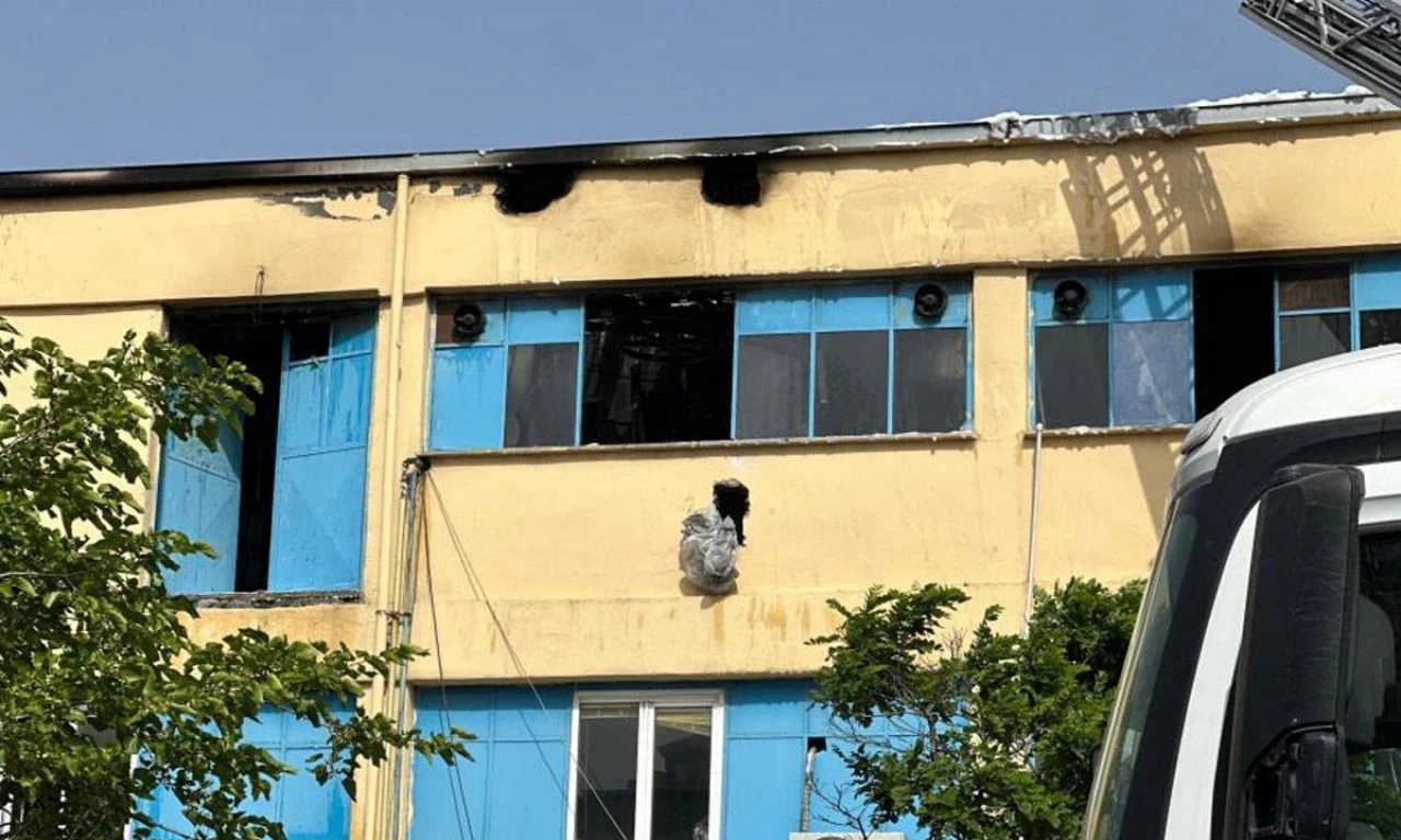 Son dakika! İstanbul'da sanayi sitesinde yangın çıktı - 1. Resim