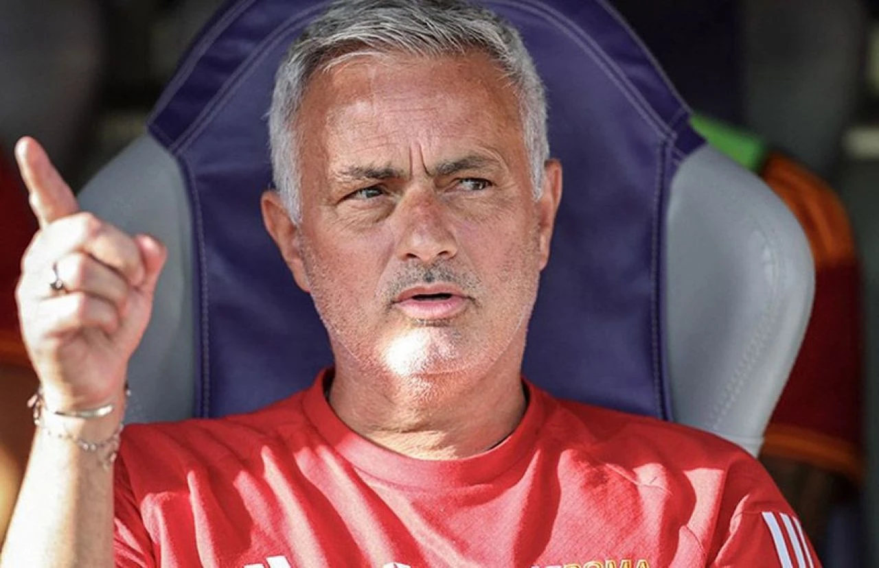 Beşiktaş ve Fenerbahçe gündemindeki Jose Mourinho açıklama yaptı - 1. Resim