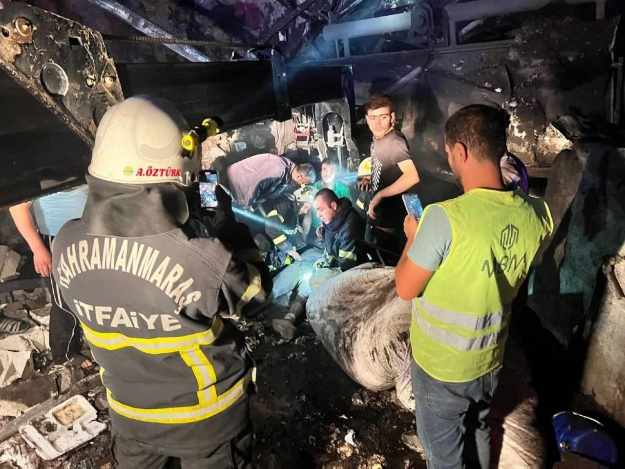 Boya fabrikasında patlama! Yaralı işçiler var - 2. Resim