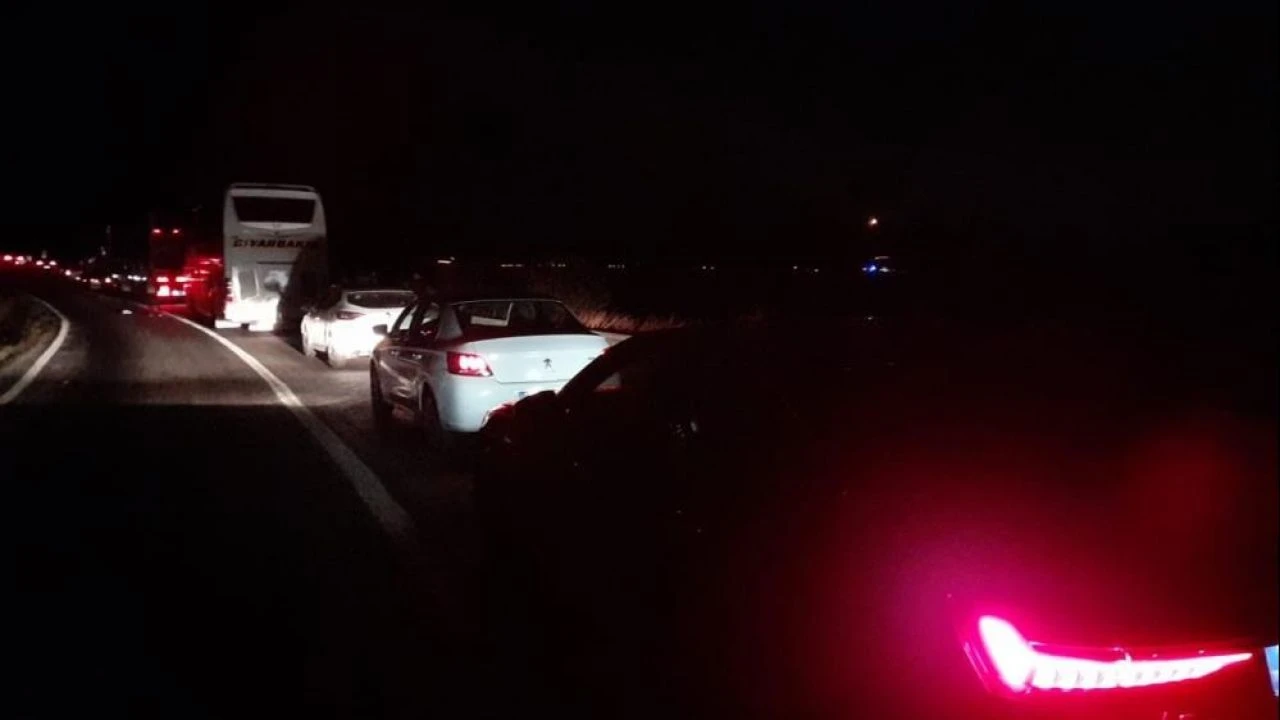 Kız isteme dönüşü korkunç kaza: 6'sı ağır 14 kişi yaralandı