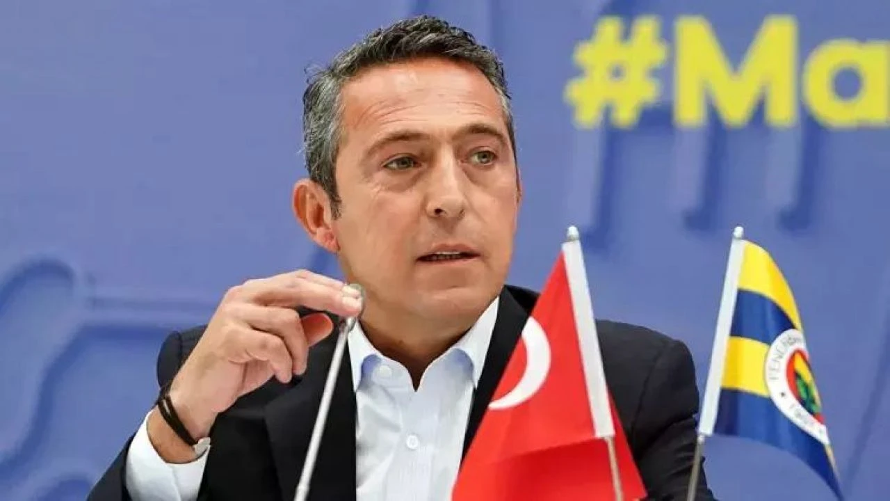 Profesyonel Futbol Disiplin Kurulu, son Galatasaray - Fenerbahçe maçı nedeniyle Ali Koç'a hak mahrumiyeti cezası verdi - 1. Resim