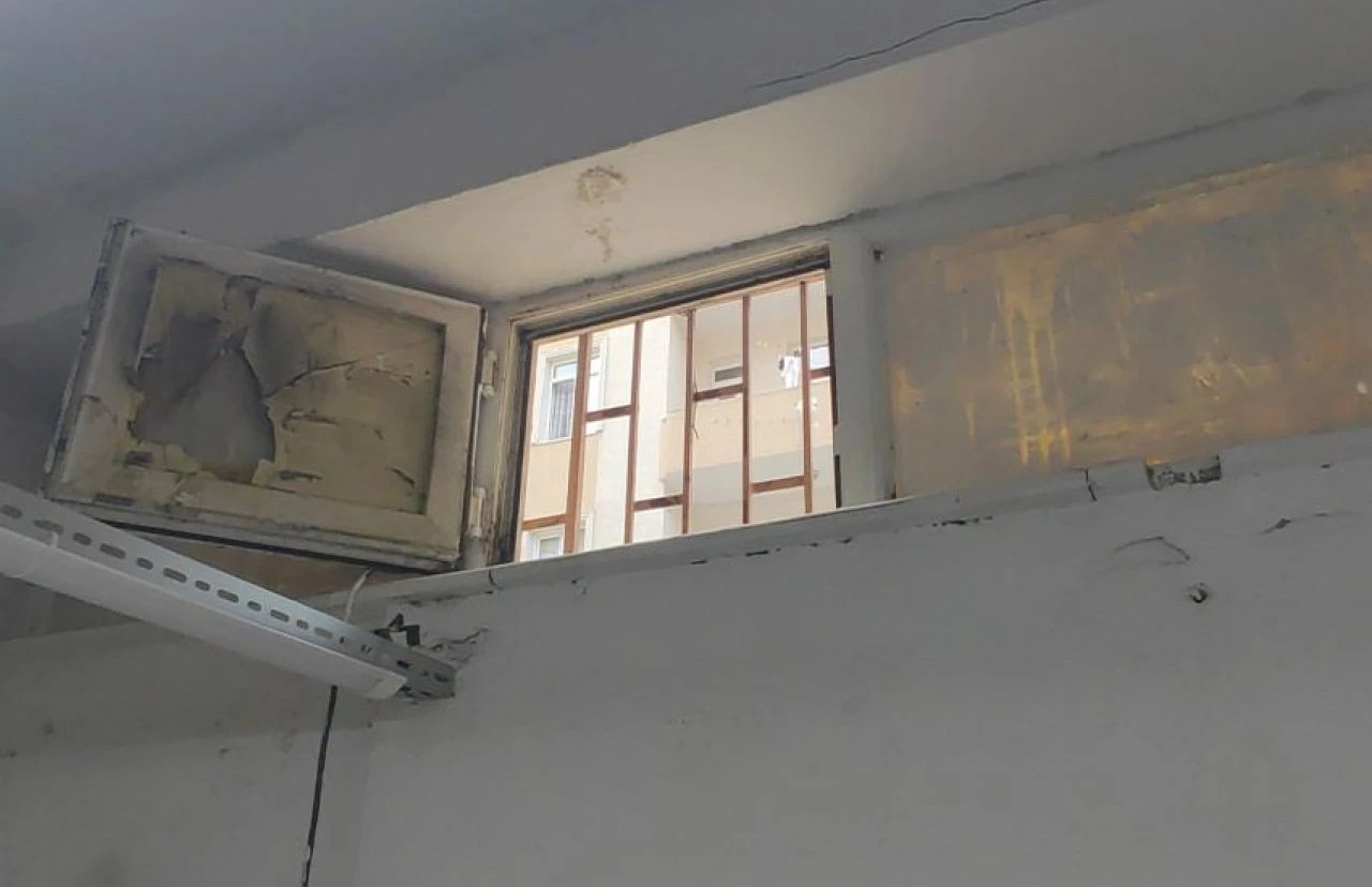 Sultangazi'de tekstil atölyesine bomba atıp kaçtılar