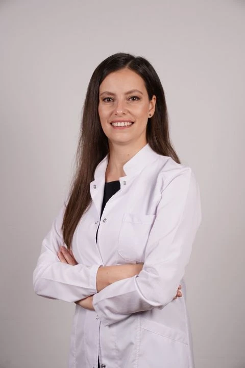 Yanaklardaki kızarıklığa dikkat! Tokat izi değil beşinci hastalığın habercisi - 2. Resim