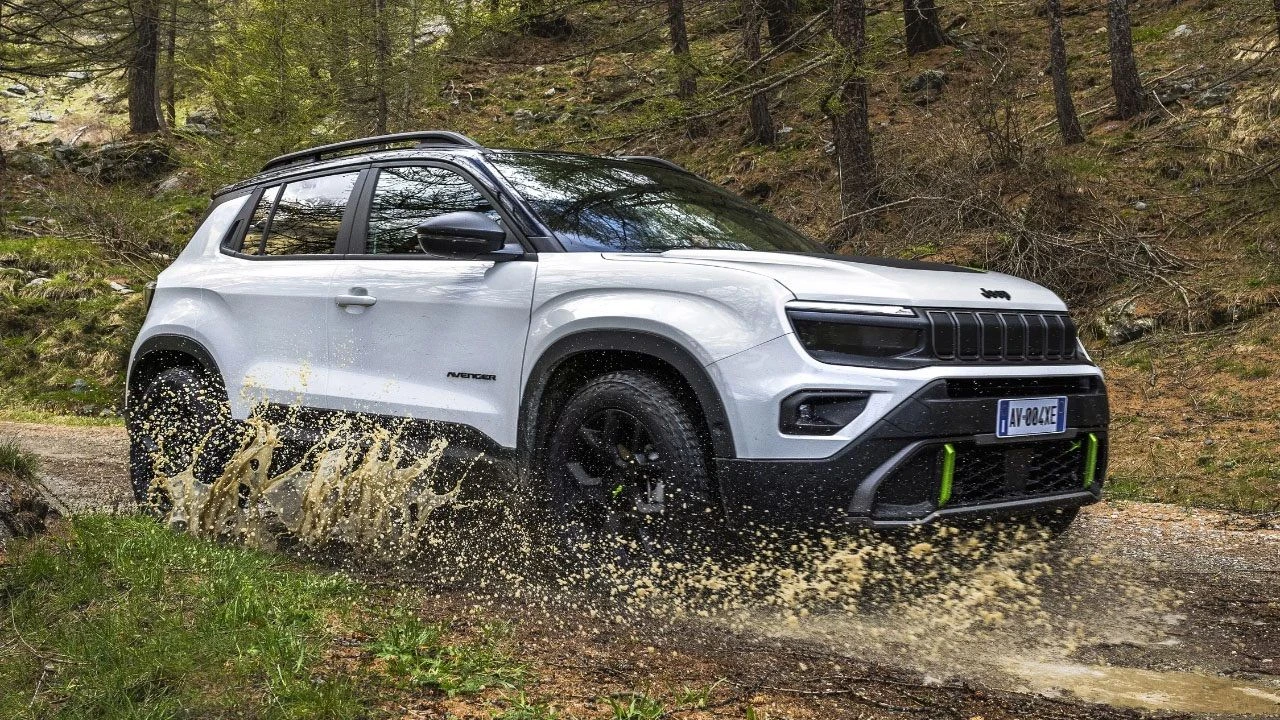 Yeni Jeep Avenger, çift motoru ve 4x4 yapısıyla tanıtıldı - 2. Resim