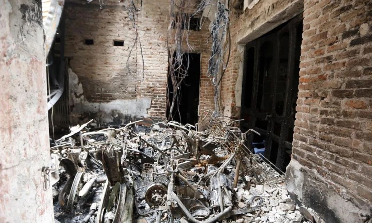 Apartman alevlere teslim oldu: Çok sayıda ölü ve yaralı var