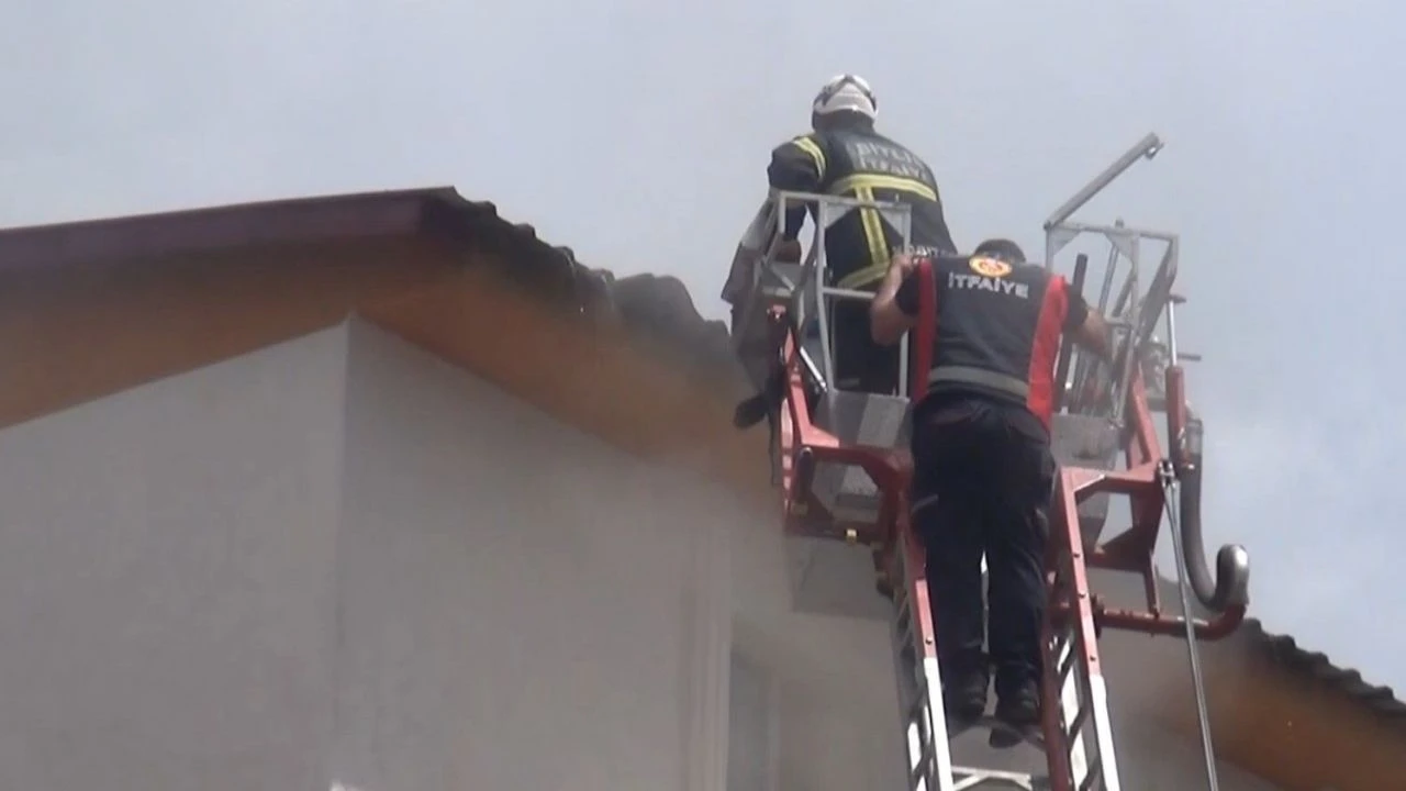 Apartman dairesinde şiddetli patlama:1 ölü! Beşinci kattan aşağı düştü - 1. Resim