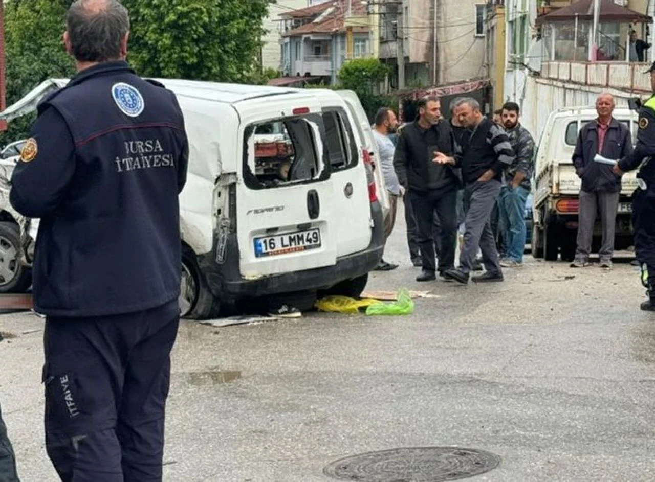 Bursa'da korkunç kaza! Bir aile yok oldu - 1. Resim