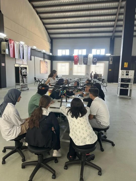 Emanetine sahip çıkan bir gençlik! Köklerden göklere