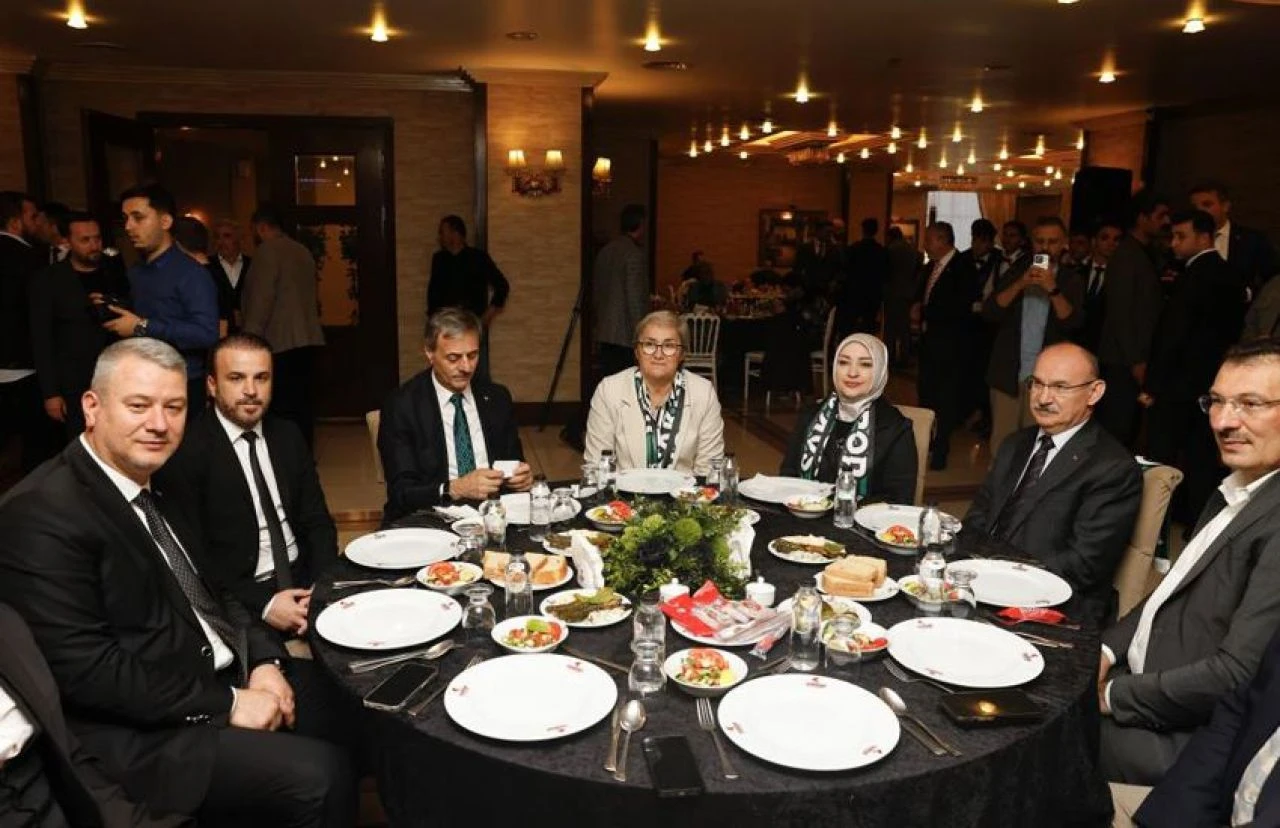 Sakaryaspor'da dayanışma gecesi düzenlendi - 1. Resim