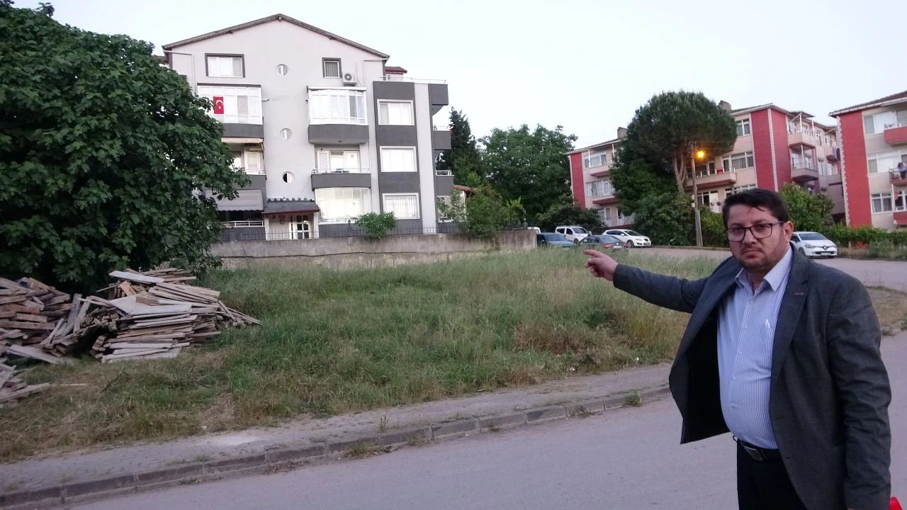 50 yıllık arsada görülmemiş olay! Davayı kaybetti yetmedi ailesinin bulunduğu ev park alanı oldu - 2. Resim