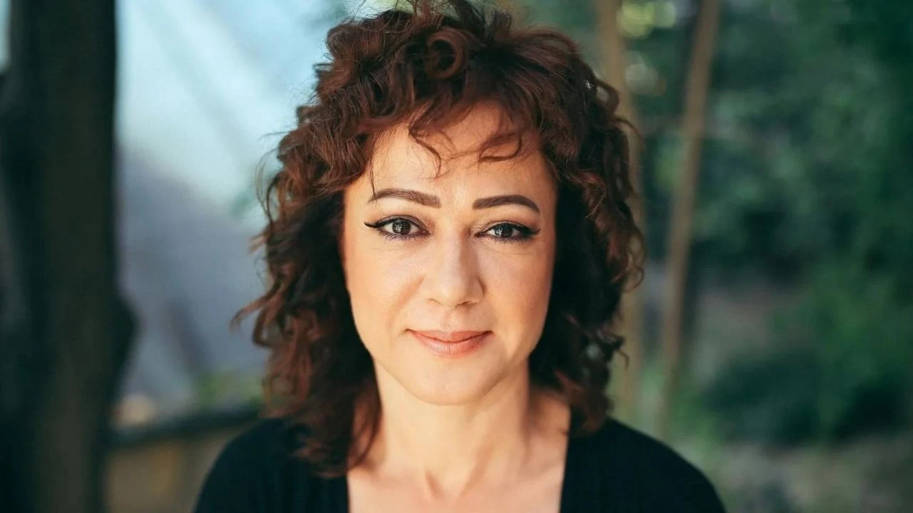 Bennu Yıldırımlar'dan ekranlara sert dönüş yaptı! Bahar'ın Demet Evgar'ına yardıma geliyor - 1. Resim